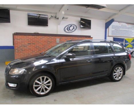 Make &amp; Model: Skoda Octavia Elegance TDi CRDate of Reg: OY63 OFNColour: Blackcc: 1598MoT: 07-10-2021Fuel Type: DIESELMile