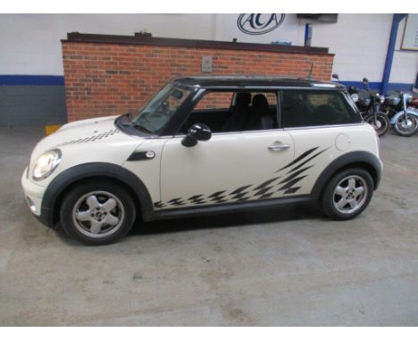 Make &amp; Model: Mini CooperDate of Reg: EO08 DTVColour: Whitecc: 1598MoT: 03-09-2021Fuel Type: PETROLMileage: 95kTransmissi