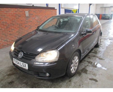 Make &amp; Model: VW Golf FSI SEDate of Reg: FV04 LSXColour: Blackcc: 1600MoT: 26-04-2021Fuel Type: PETROLMileage: 90kTransmi