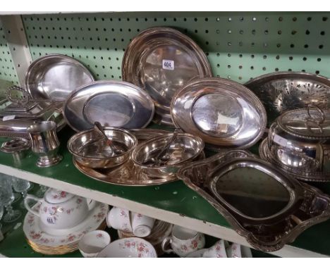 SHELF OF VARIOUS PLATED WARE 