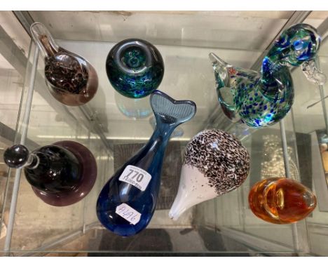 SHELF OF MISC GLASS PAPERWEIGHTS IN ANIMAL SHAPES BY WEDGWOOD &amp; A GLASS TABLE BELL