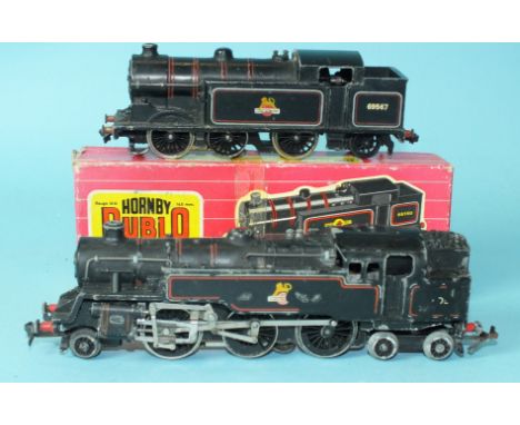 Hornby Dublo, 2217 0-6-2T BR black tank engine RN69567, boxed and EDL18 2-6-4T Class 4MT standard tank, four coaches, six wag