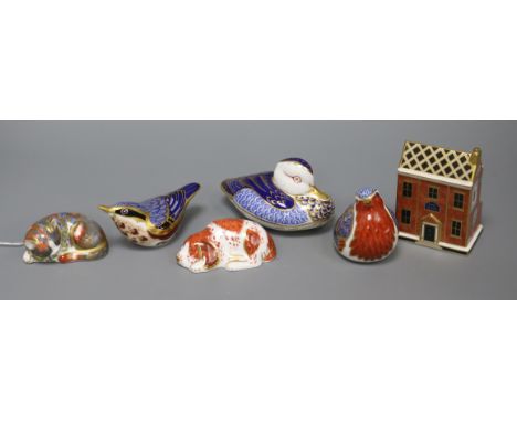 Six Royal Crown Derby flask paperweights, modelled as a cat, a dog, three birds and a country pub "The Ram" tallest 11cm