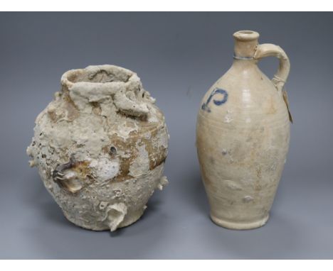 Two Nanking cargo ceramic vessels tallest 25cm