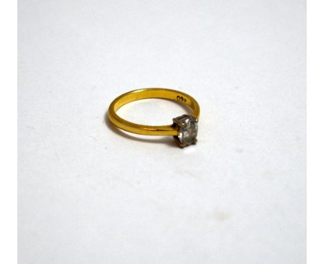 AN 18CT GOLD SINGLE STONE DIAMOND RING, with oval shape diamond, I-J colour, SI2 - P1 clarity, hallmarks for Birmingham, ring