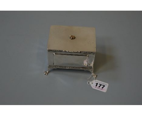 AN EDWARD VII SILVER INKWELL, the lidded casket with frog finial, maker JTH/JHM, London 1904
