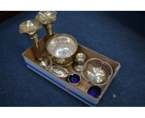 A SMALL TRAY OF MIXED SILVER ITEMS, to include porringer, George Unite Birmingham 1913, cruets, a dwarf candlestick and two b