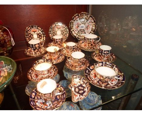 ROYAL CROWN DERBY '2451' TEA/COFFEE WARES AND TRINKET, (25)