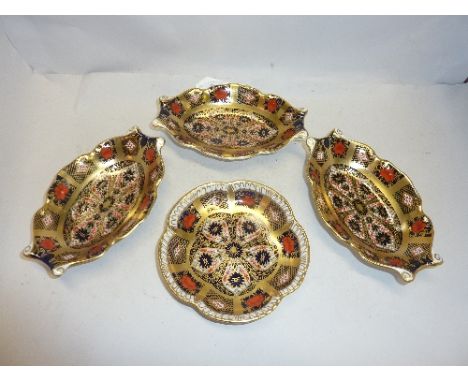 FOUR ROYAL CROWN DERBY '1128' TRINKET DISHES, gold banded