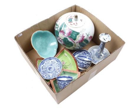 Box of Chinese porcelain Wed. candlestick 19th century, 2 cups and saucers 19th century, lidded pot with floral decor and 6 F