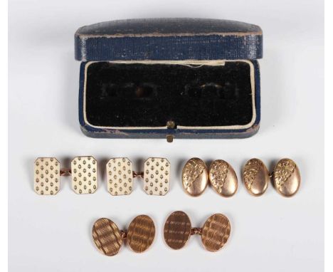 A pair of 9ct gold cut cornered rectangular cufflinks with engine turned decoration, Birmingham 1961, dimensions of each fron