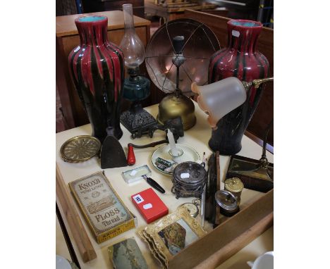 A mixed lot of collectables to include a desk lamp, oil lamp etc 