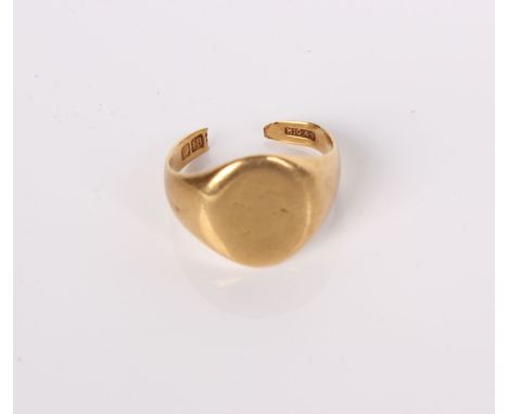 An 18ct gold signet ring, (af), 6.6g. 