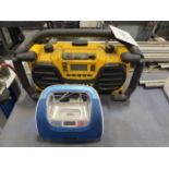 DeWalt DC012 Charger Radio