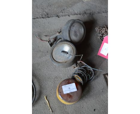 Pair of PM4 Rubber Headlights and a Rubber Light Indicator 