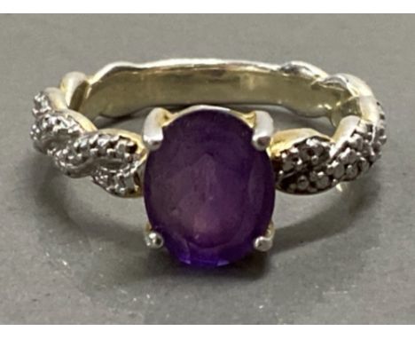 SILVER AND AMETHYST SOLITAIRE RING, 4.9G SIZE S
