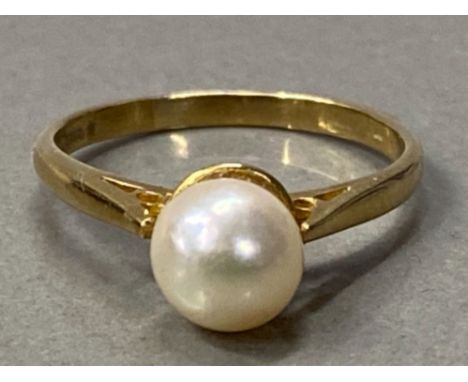 9CT GOLD CULTURED PEARL SOLITAIRE RING, 1.9G SIZE K