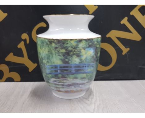 WEST GERMAN GOEBEL CLAUDE MONET LE BASSIN AUX NYMPHEAS VASE IN ORIGINAL BOX NUMBER 567 OF 1500 18CM