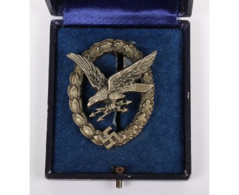 WW2 German Luftwaffe Radio Operator / Air Gunners Qualification Badge in Original Case of Issue by Jmme &amp; Sohne, Berlin, 