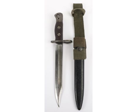 British No5 Mk1 Jungle Carbine Bayonet, with two piece wooden slab grips, steel pommel and cross guard with large muzzle ring