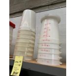 Lot de 13 réceptacles à mesurer 7.5 L - PAS de couvercles