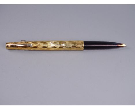 Vintage Gold plated Lady Sheaffer 921 fountain pen in a  Chevron or Flamme pattern and fitted with a 14ct Stylepoint recessed