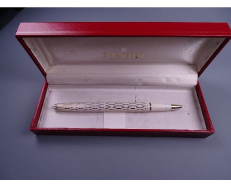 Vintage Ivory Gold Tulle Lady Sheaffer 10 Skripsert fountain pen, boxed 