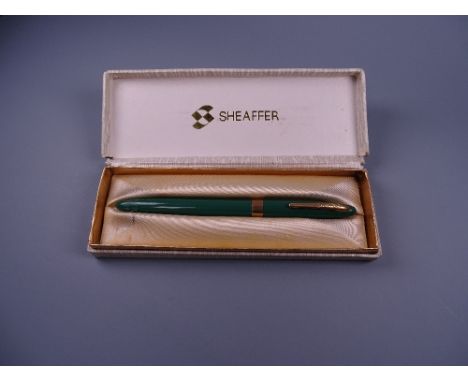 Vintage Pastel Green Sheaffer Saratoga Snorkel fountain pen in original box