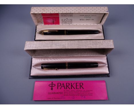 Vintage Transparent black Parker Standard Vacumatic fountain pen with gold plated trim and 14k nib, one ring missing on cap (