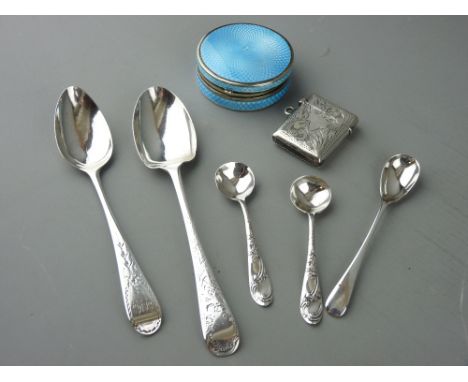 A CIRCULAR SILVER & BLUE ENAMEL COMPACT with hinged lid, a small parcel of mixed spoons (five), 1.7 ozs and a bright cut silv