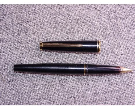 Vintage black Montblanc fountain pen