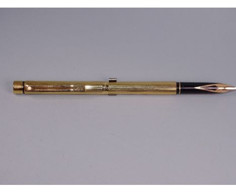 Vintage slimline 23 carat gold electroplated Sheaffer Targa fountain pen with fluted pattern and 23 carat gold electroplated 
