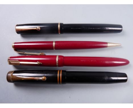 Vintage (1932 - 34) black Parker Moderne (Duette Junior) fountain pen with gold plated trim, made in Canada, a Vintage burgun