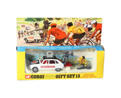 CORGI TOYS - Corgi Toys Gift Set 13, Renault R16 Tour De France Paramount Film UnitThe vehicle and associated rider are in go
