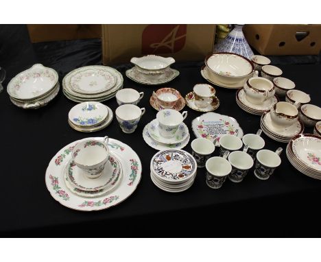 J Fryer and son, Tunstall porcelain part tea service, consisting of six teacups and saucers, six bowls, serving bowl, sandwic