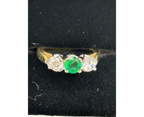 9ct Gold ring set with green & clear cz Size K Weight 2.4g 