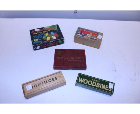 A job lot of assorted vintage travelling games 