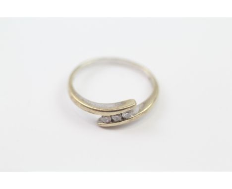 9ct Gold Diamond Three Stone Ring (1.7g) 2030694