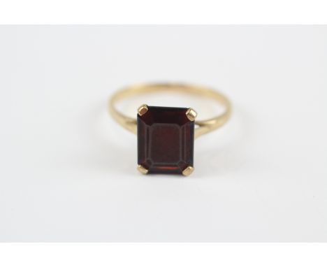 9ct Gold Vintage Garnet Set Cocktail Ring (2.2g) 2030887