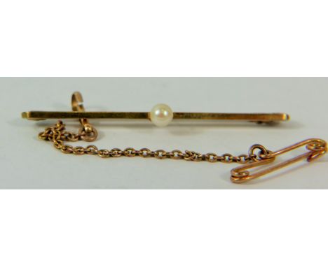 9ct Yellow Gold pearl set Bar Brooch. 45mm long with safety chain fitted. See photos. 