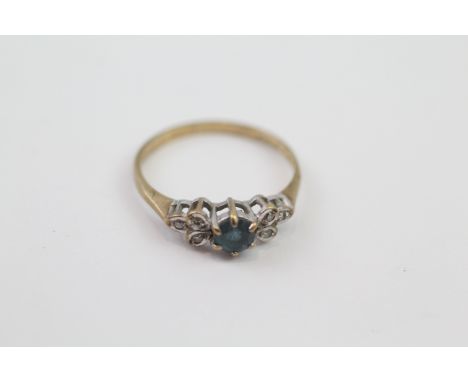 9ct Gold Diamond &amp; Topaz Trefoil Ring (1.2g) 2030695