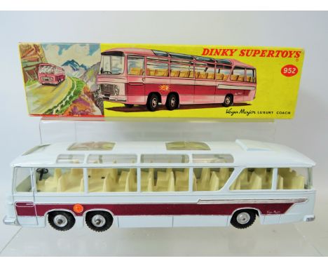 Vintage Dinky Supertoys Model 952, Vega Major Luxury Coach,  Excellent condition but battery cover missing. Box original and 