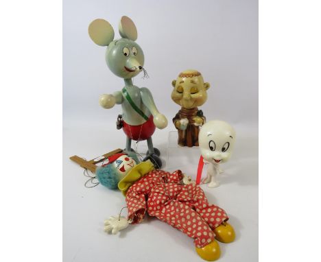 Interesting mixed lot to include a vintage Pelam puppet, wooden mouse money box, Mattel talk up casper etc.