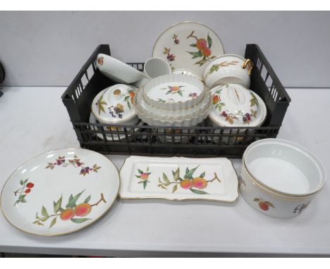 17 Pieces of Royal Worcester Evesham pattern dinner/ oven ware.