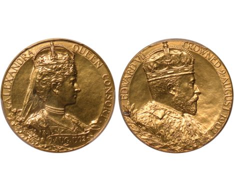 British Commemorative Medals, Edward VII, official gold medallion for the Coronation, 1902, by de Saulles, crowned bust of ki