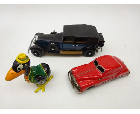 Linemar 1949 mechanical hopping Cary The Crow, Schuco Gama Patent 100 D.R.P.a. clockwork red saloon car and Franklin Mint 192