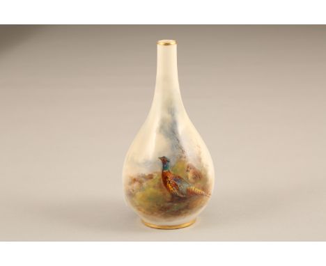 Royal Worcester vase. Hand painted with pheasants, signed James Stinton. Date code 1916. 15cm highThe Worcester vase is in ve