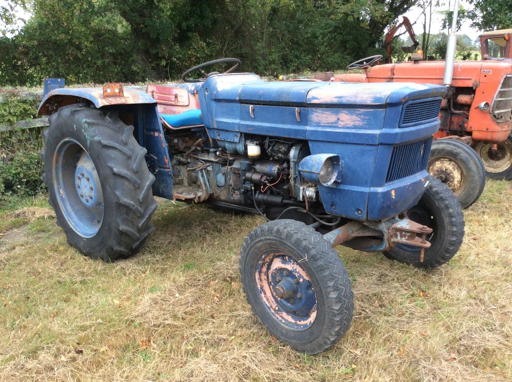 Fiat / UTB 2WD tractor. Serial 16562. 12.4R28 rear wheels and tyres ...