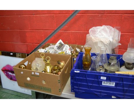 Oil Lamps - a Victorian milk glass oil/paraffin lamp, others clear and Amber glass, metal, etc. assorted shapes and sizes (13