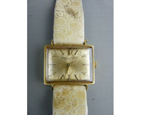 Lady's vintage eighteen carat gold cased wristwatch, the dial marked 'International Watch Co, Schaffhausen', no. 1674376 to t
